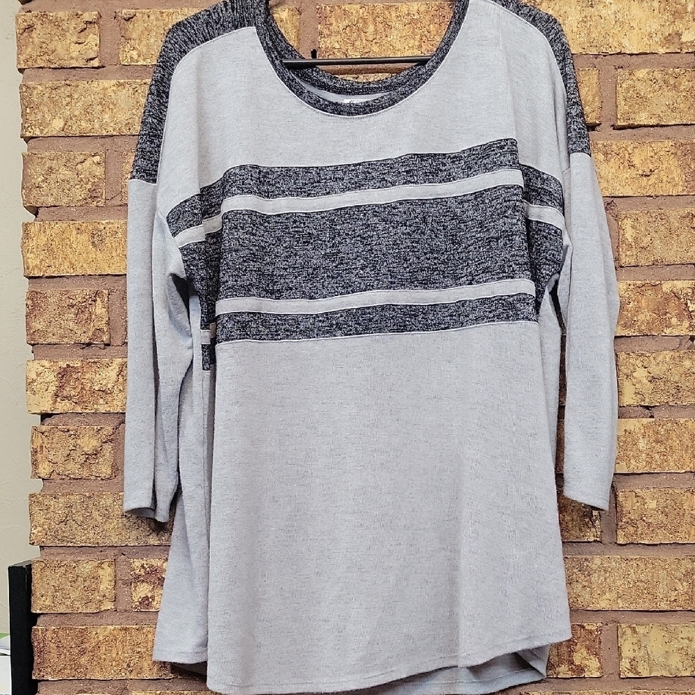 Maurices Heather Gray and Charcoal Long Sleeve Top Size 1X Fall Casual